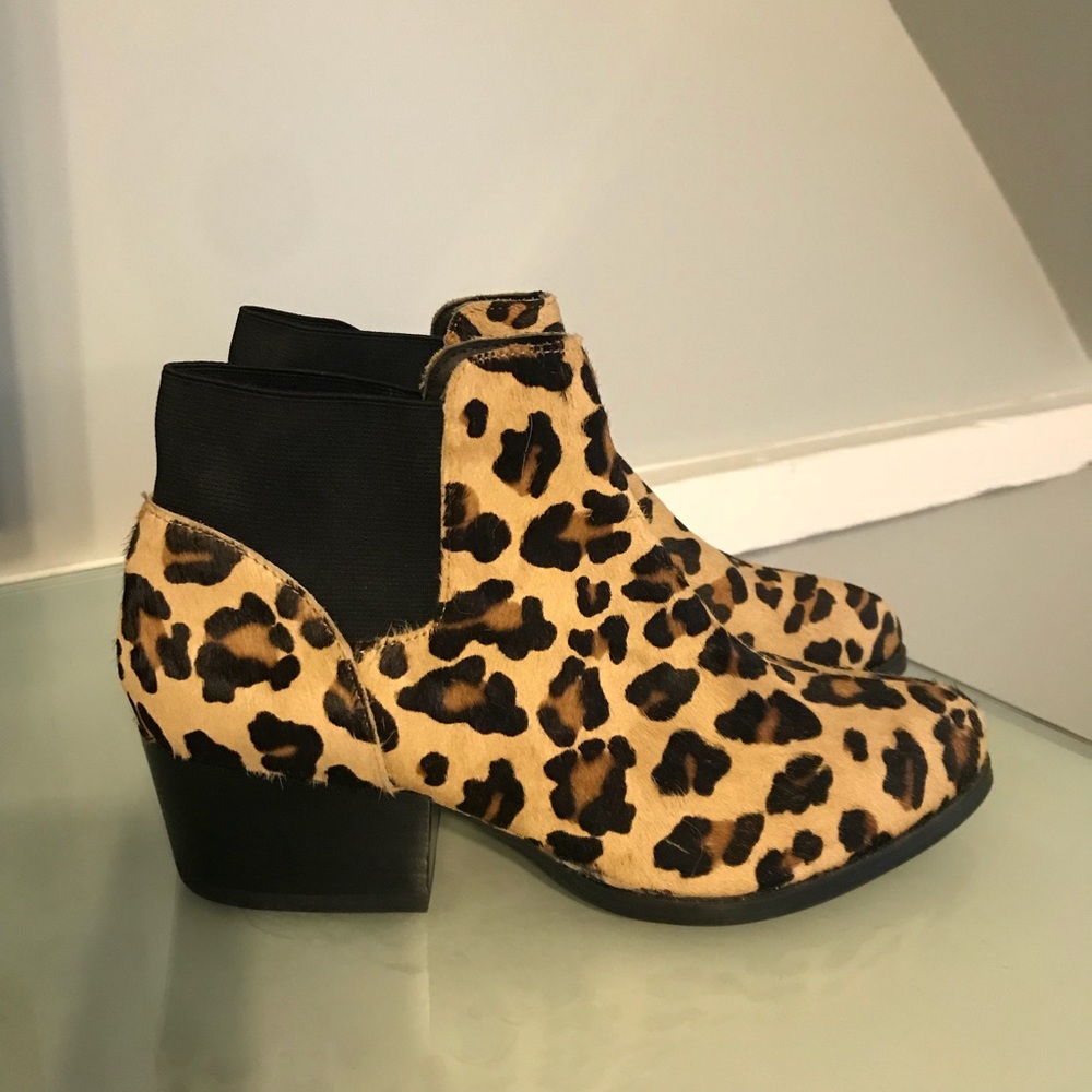 Steve Madden Leopard print ankle boots